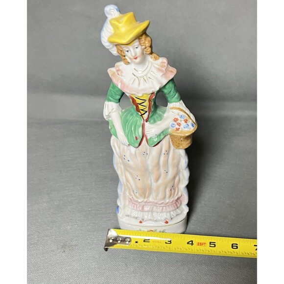 Vintage 10" Figurine Colonial Lady Made in Occupied Japan Porcelain - Picture 8 of 9